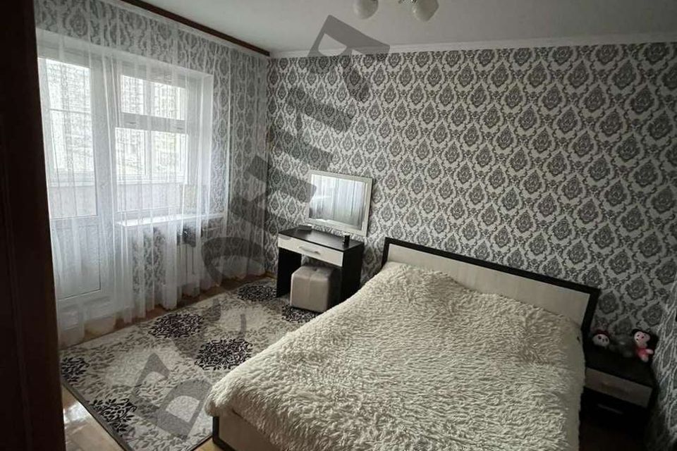 Продаётся 4-комнатная квартира, 75.5 м²