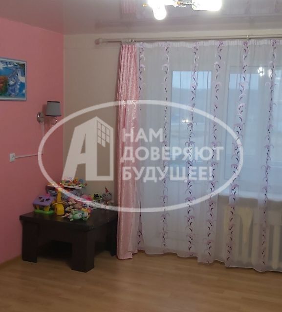 Продаётся 4-комнатная квартира, 64.8 м²