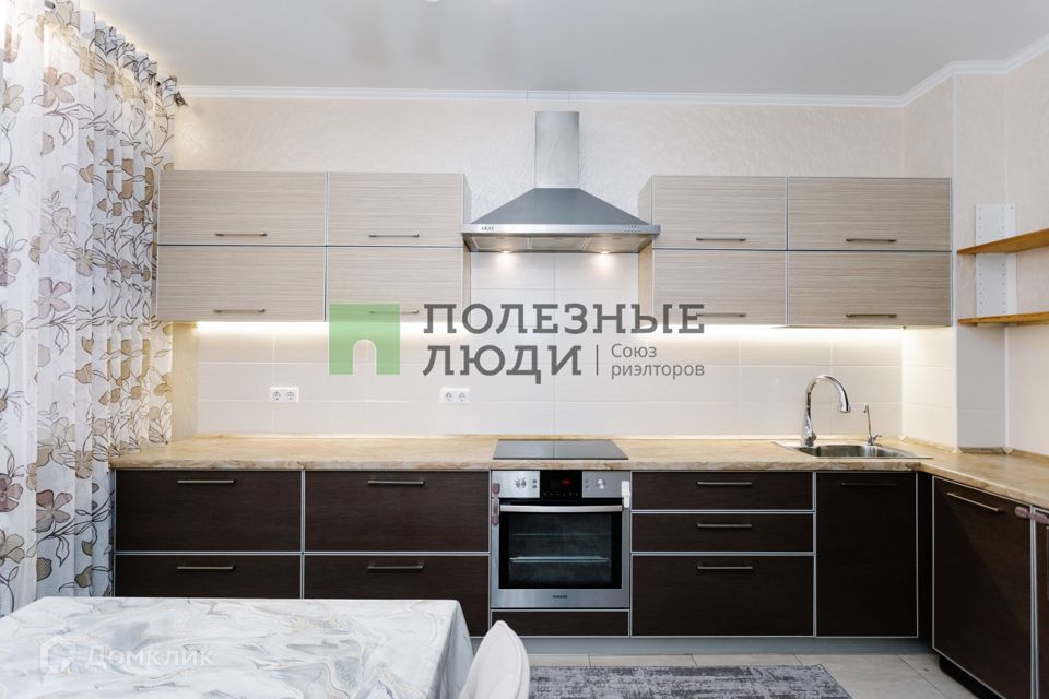 Продаётся 2-комнатная квартира, 66.4 м²