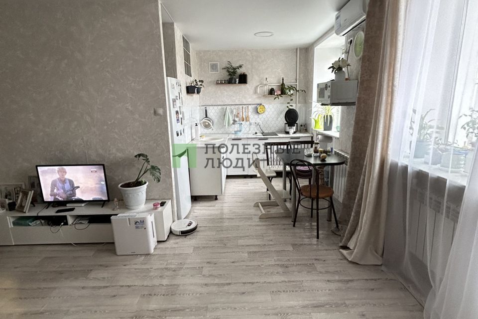 Продаётся 2-комнатная квартира, 42.4 м²