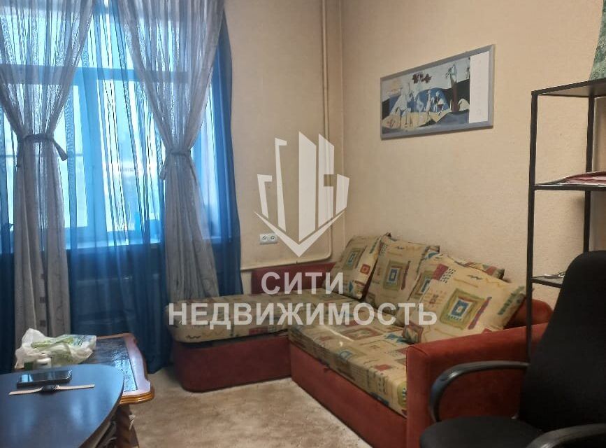 Продаётся 3 комнаты в 3-комн. квартире, 14 м²