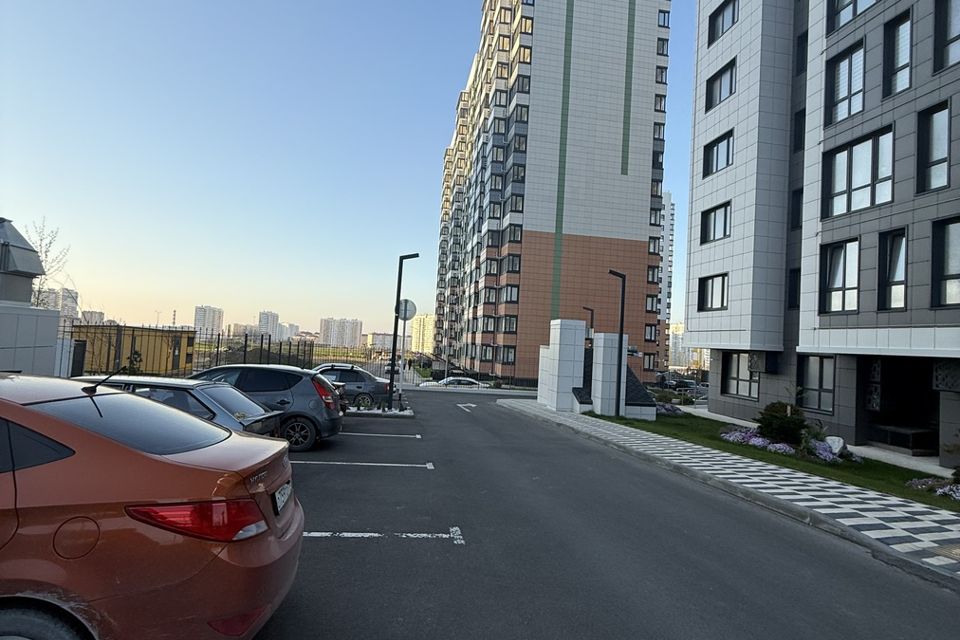 Продаётся 1-комнатная квартира, 42 м²