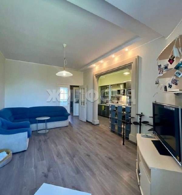 Продаётся 2-комнатная квартира, 65.9 м²