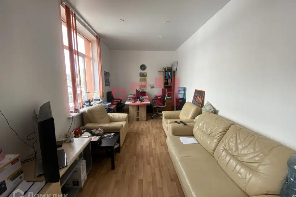 Сдаётся офис, 375.9 м²