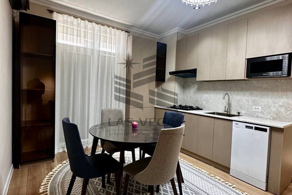 Сдаётся 2-комнатная квартира, 55 м²