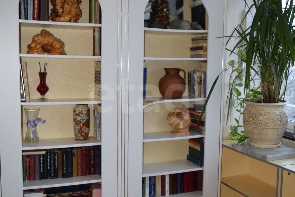 Продаётся 3-комнатная квартира, 98 м²