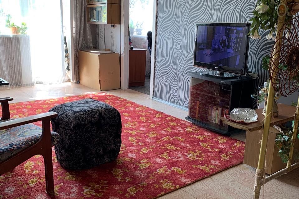 Продаётся 3-комнатная квартира, 55.5 м²