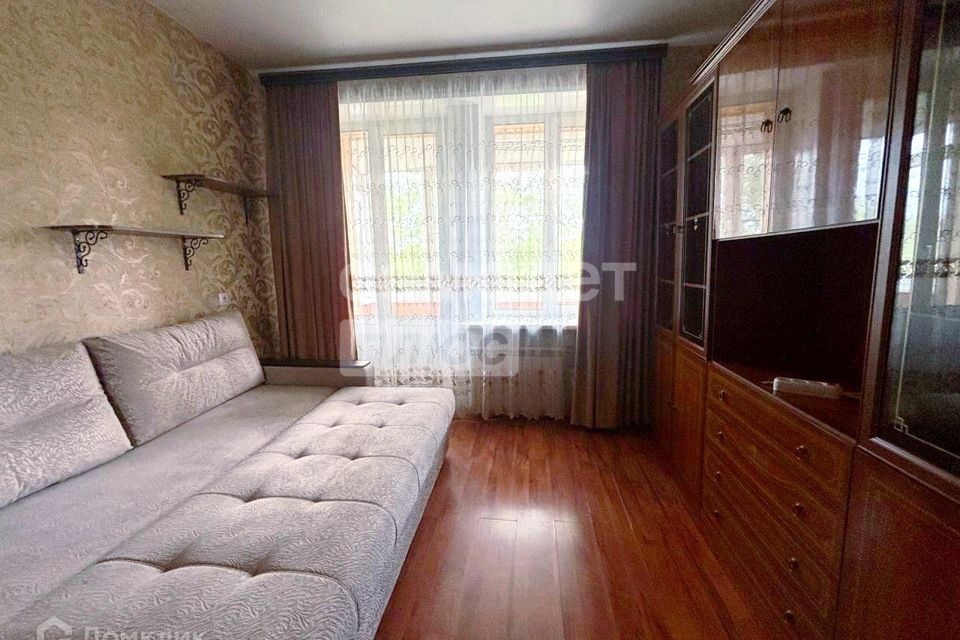 Сдаётся 2-комнатная квартира, 65 м²