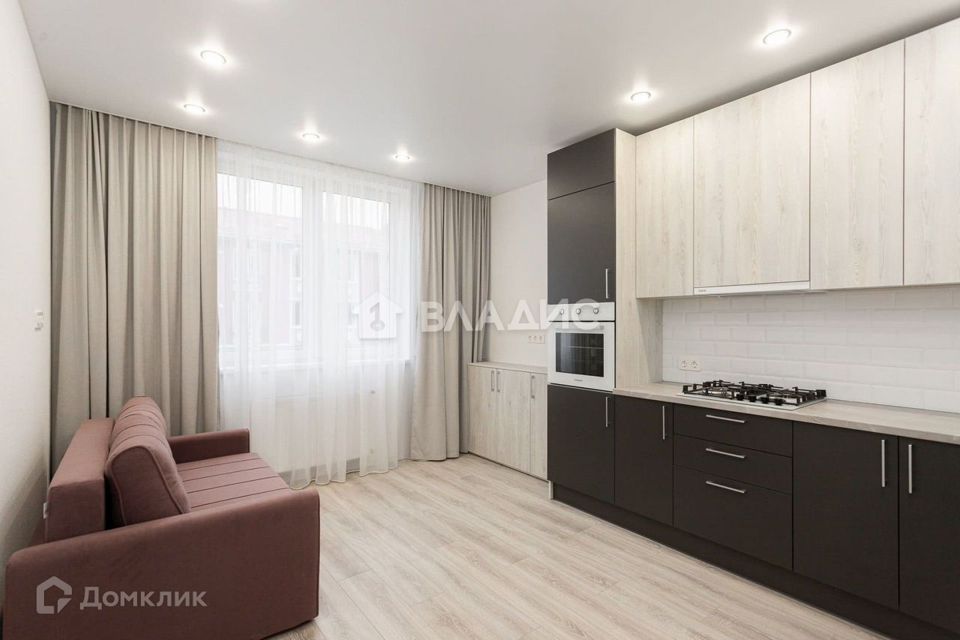 Продаётся 1-комнатная квартира, 42 м²