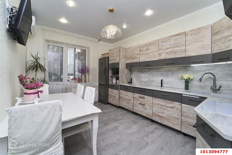 Продаётся 1-комнатная квартира, 47.3 м²
