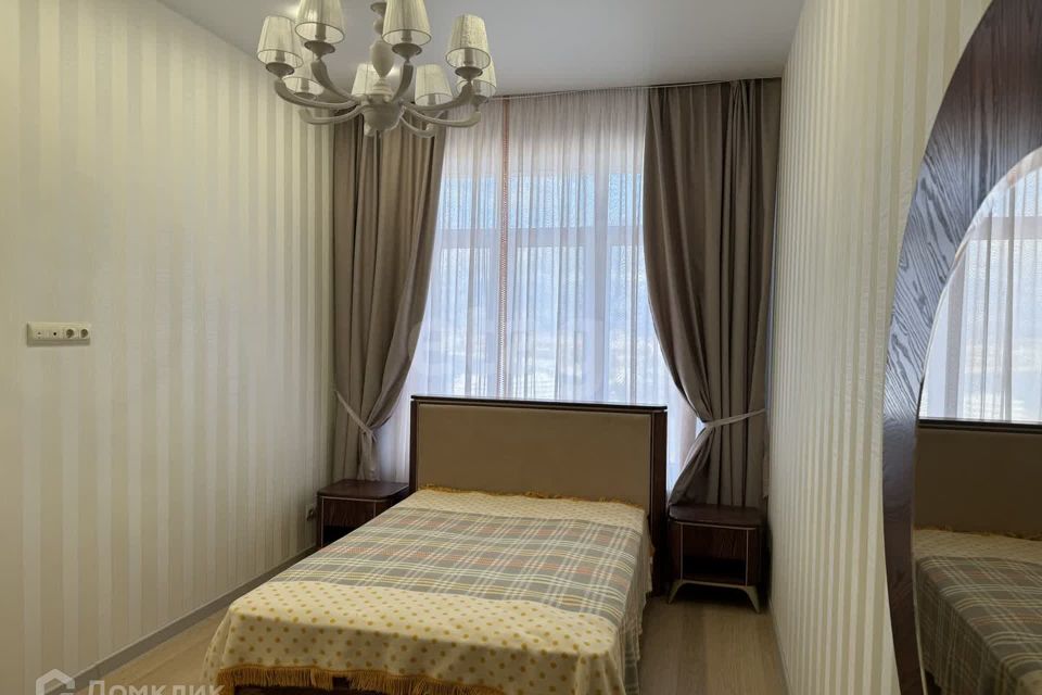 Продаётся 3-комнатная квартира, 136.7 м²