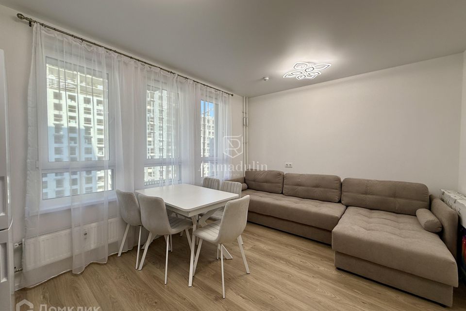 Сдаётся 2-комнатная квартира, 56 м²