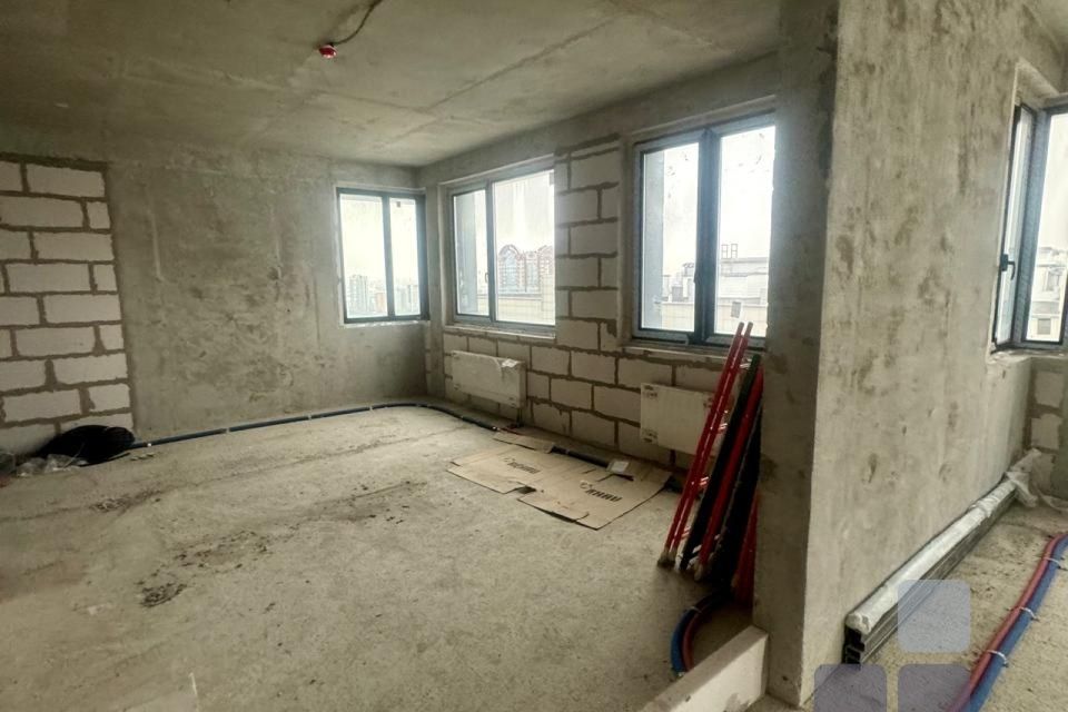 Продаётся 4-комнатная квартира, 123 м²