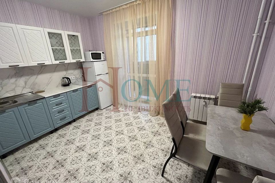 Сдаётся 1-комнатная квартира, 50 м²