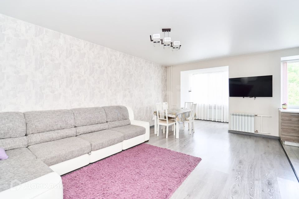 Продаётся 3-комнатная квартира, 100 м²