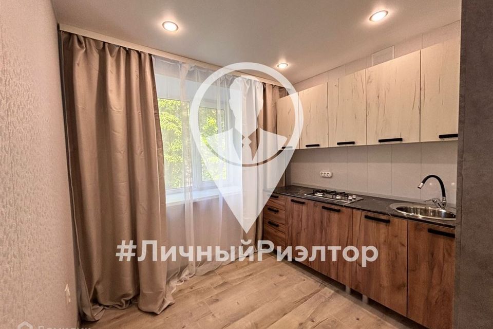 Продаётся 2-комнатная квартира, 43.3 м²