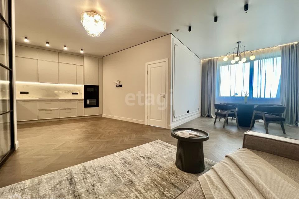 Продаётся 3-комнатная квартира, 81 м²