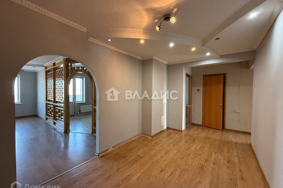Продаётся 3-комнатная квартира, 82 м²