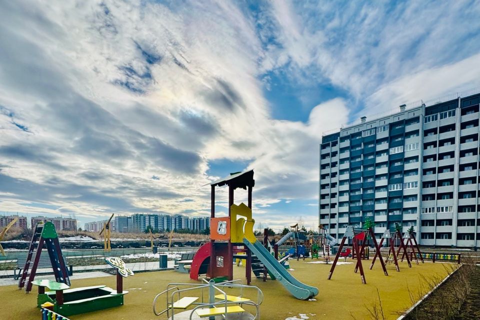 Продаётся 3-комнатная квартира, 67.9 м²
