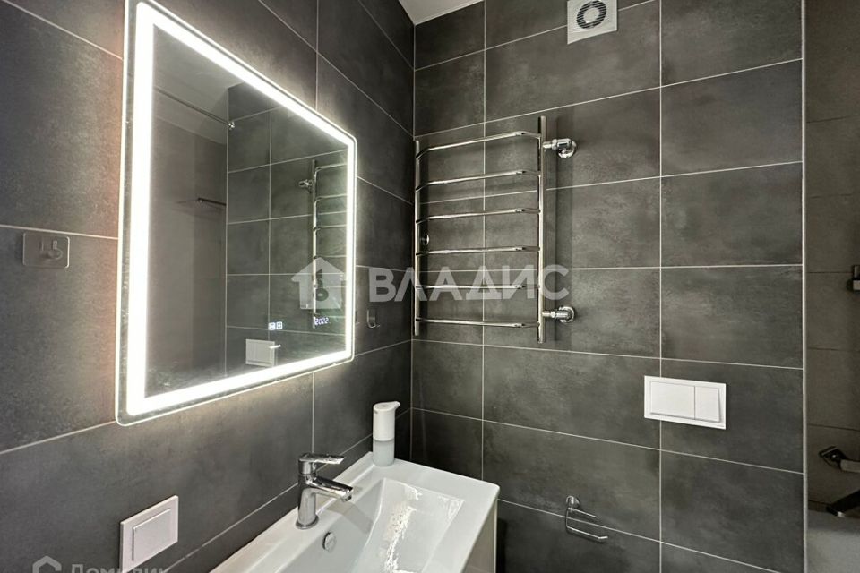 Продаётся 3-комнатная квартира, 107 м²