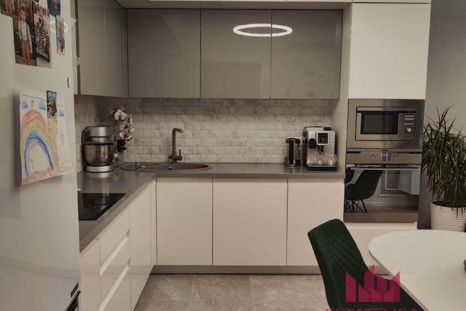Продаётся 2-комнатная квартира, 63 м²