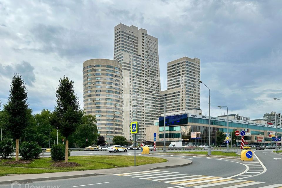 Продаётся 3-комнатная квартира, 103.9 м²