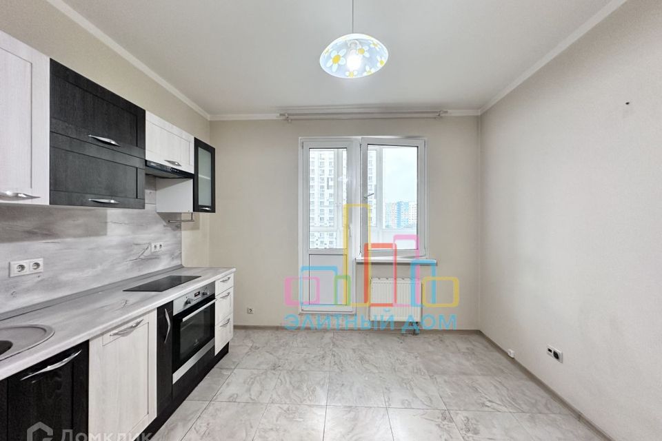 Продаётся 1-комнатная квартира, 37.8 м²