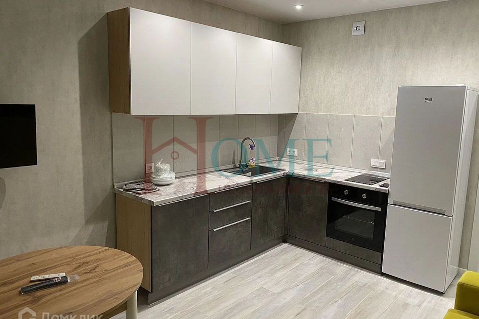 Сдаётся 1-комнатная квартира, 42 м²