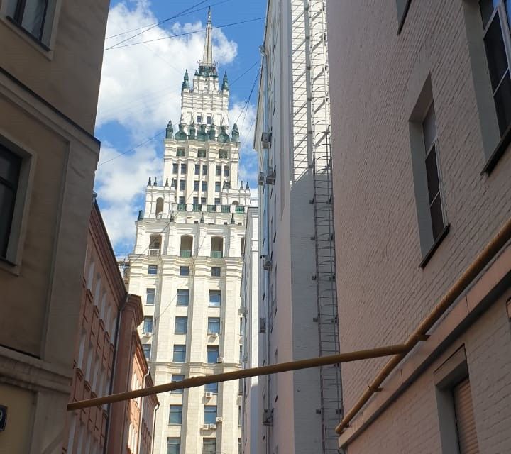 Продаётся 5-комнатная квартира, 110 м²