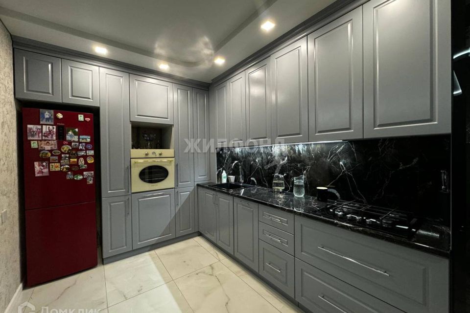 Продаётся 6-комнатная квартира, 125 м²