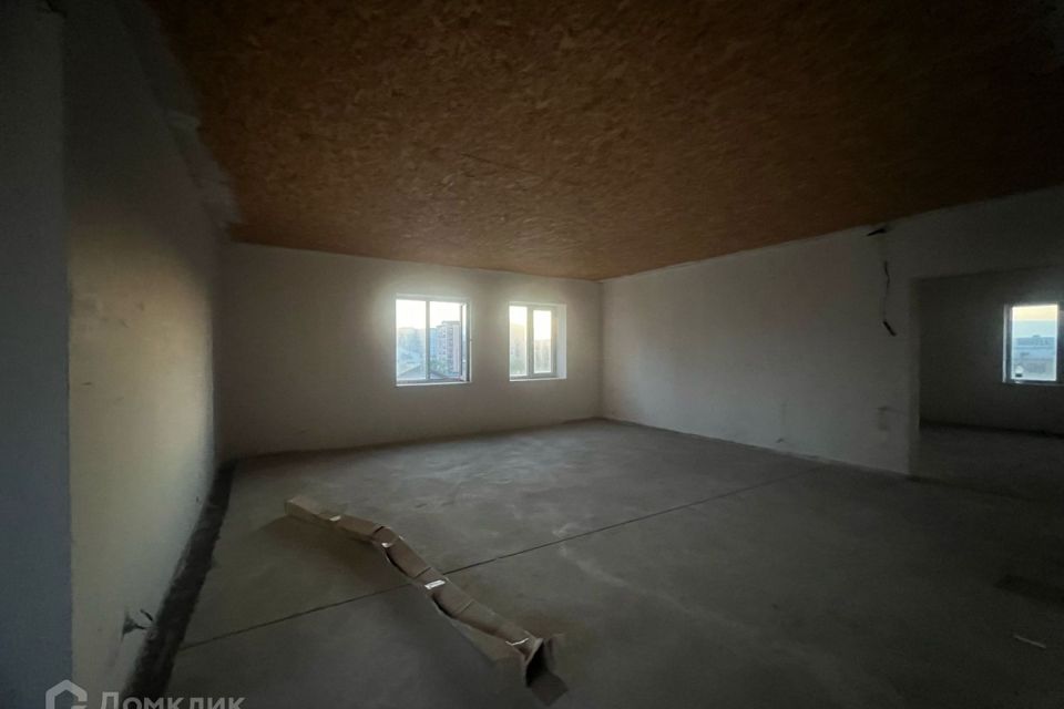 Продаётся 3-комнатная квартира, 117.6 м²