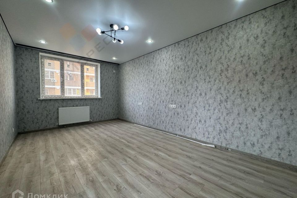Продаётся 1-комнатная квартира, 42.7 м²