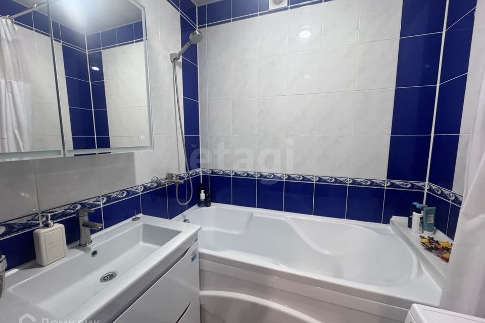 Продаётся 3-комнатная квартира, 75.6 м²