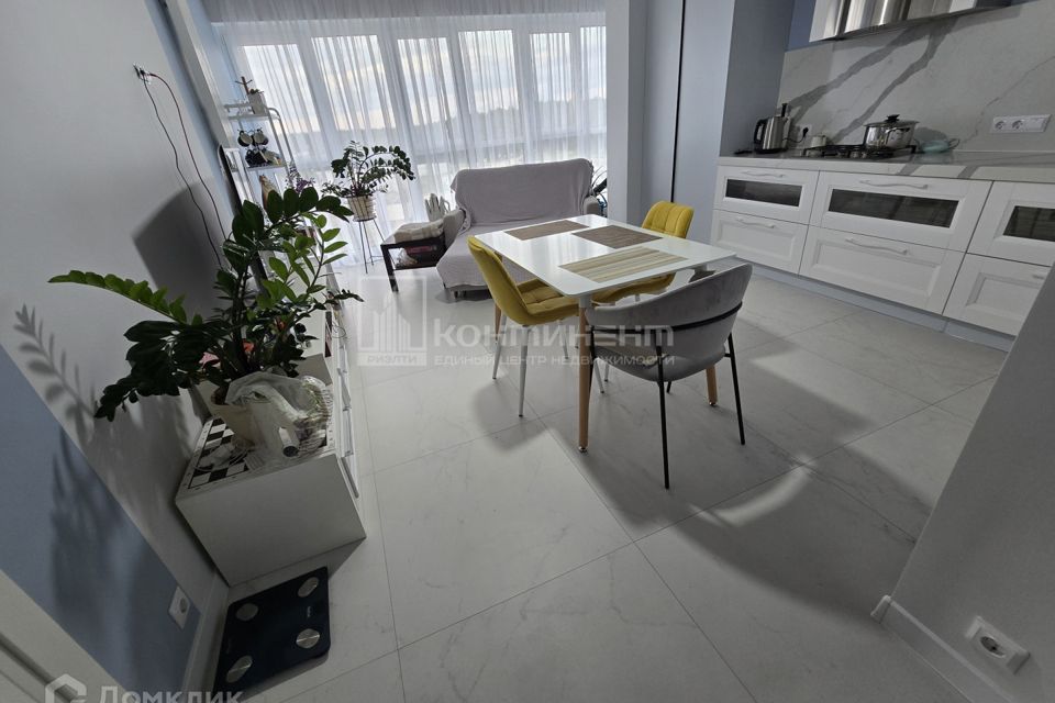 Продаётся 2-комнатная квартира, 72 м²