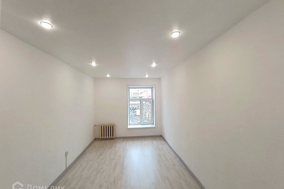 Продаётся комната в 6-комн. квартире, 17 м²