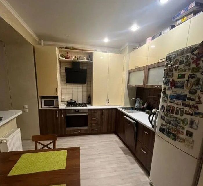 Продаётся 2-комнатная квартира, 56 м²