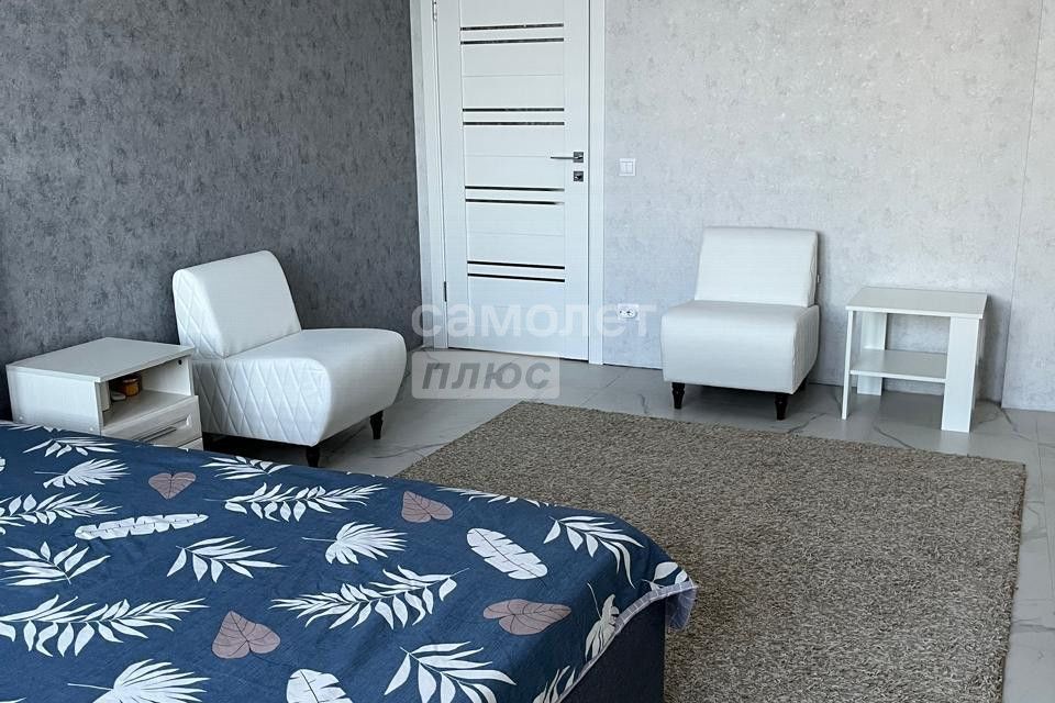Продаётся 3-комнатная квартира, 117.2 м²