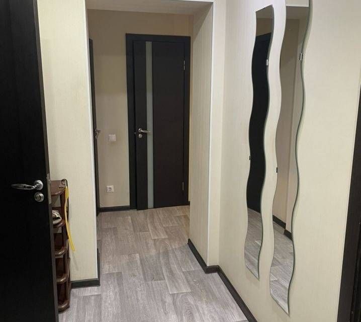 Сдаётся 2-комнатная квартира, 61 м²