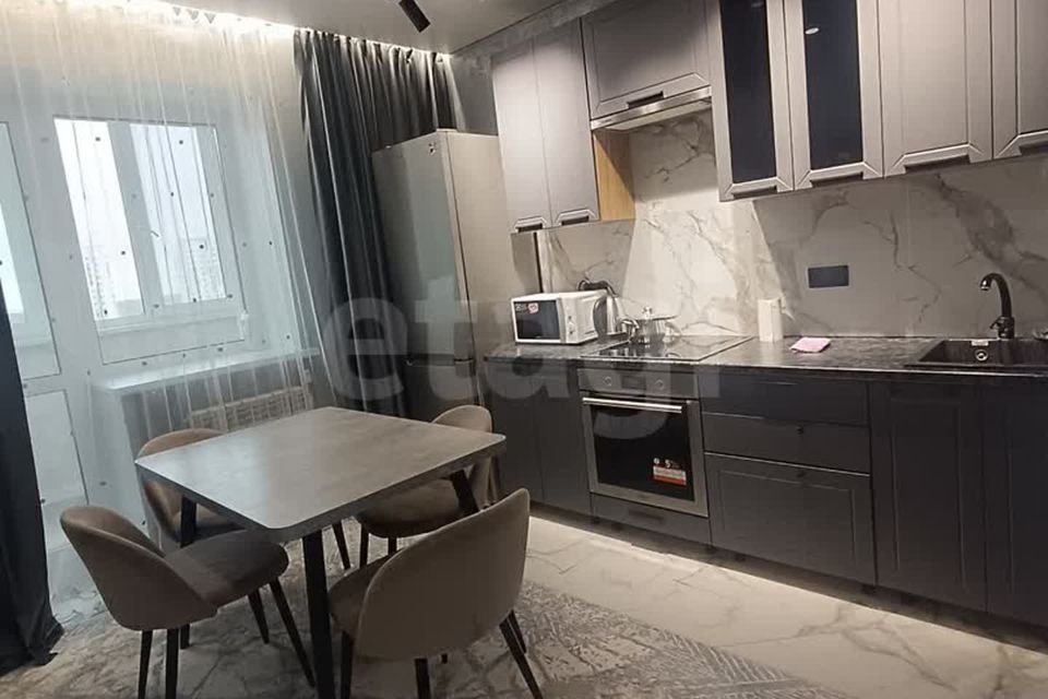 Сдаётся 2-комнатная квартира, 56 м²