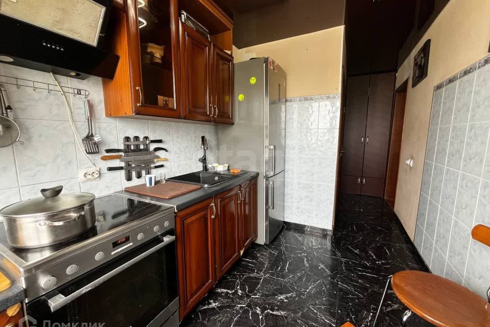 Продаётся 4-комнатная квартира, 74.2 м²