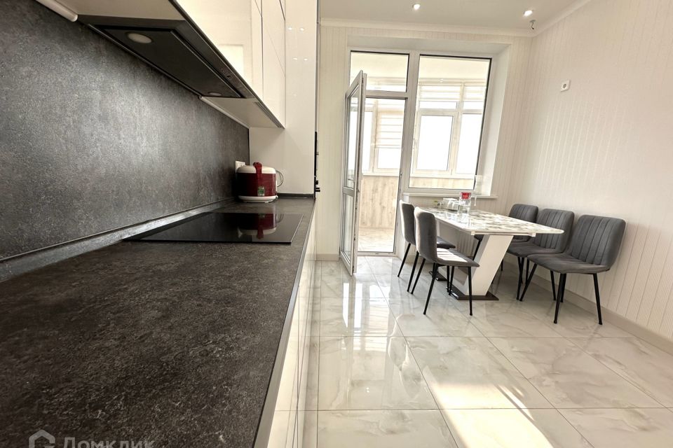 Продаётся 3-комнатная квартира, 124 м²