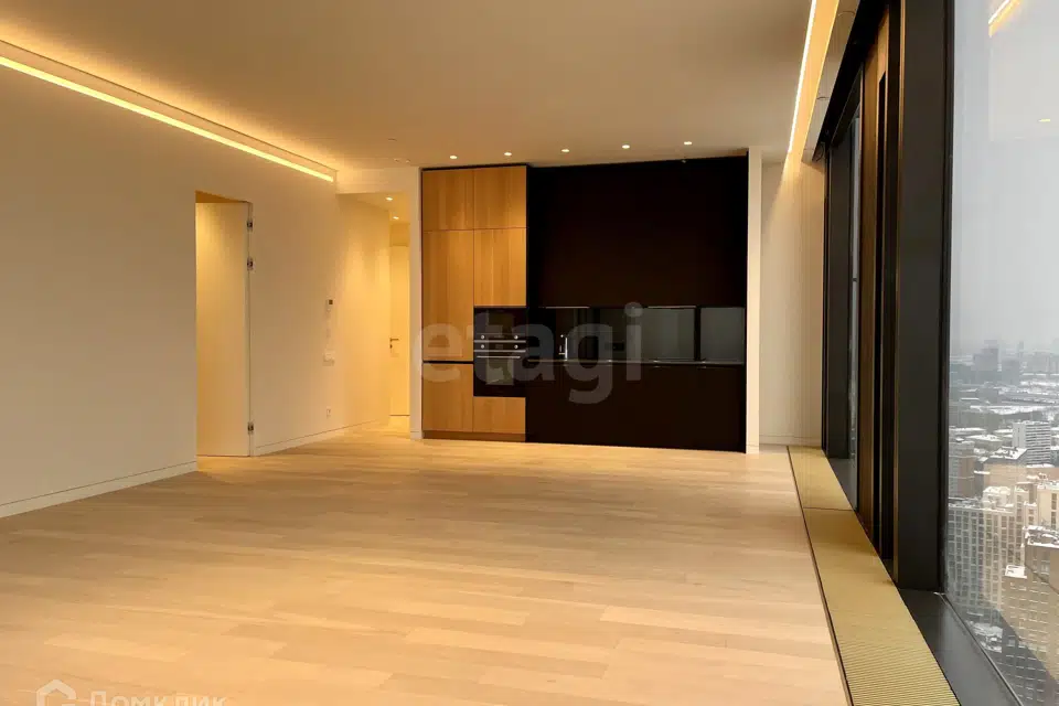 Продаётся 3-комнатная квартира, 103.9 м²