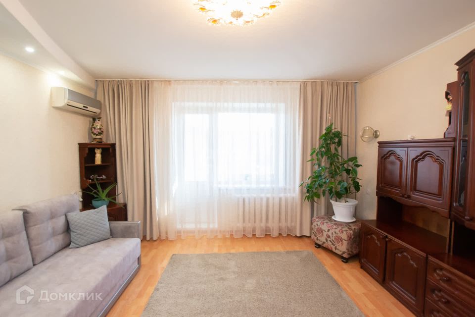 Продаётся 4-комнатная квартира, 80.3 м²