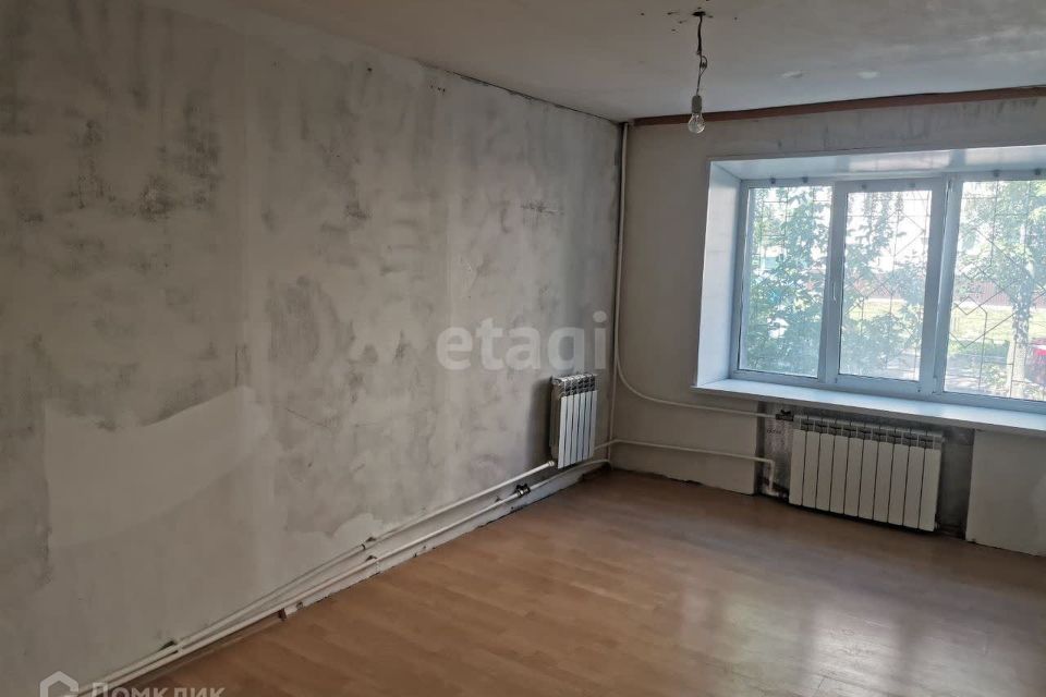 Продаётся 4-комнатная квартира, 70.5 м²