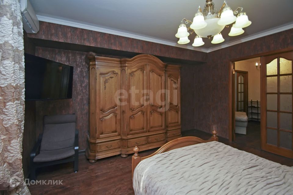 Продаётся 2-комнатная квартира, 90.4 м²