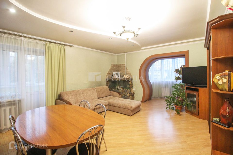 Продаётся 3-комнатная квартира, 133.6 м²