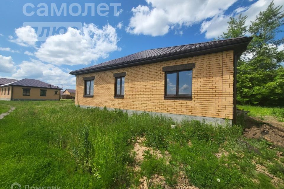 Посёлок юбилейный курская область. Поселок юбилейный в курске в дж округе. Свалка строительных в болоте. Свалка строительных в болоте. Курская область 196901970 годы.