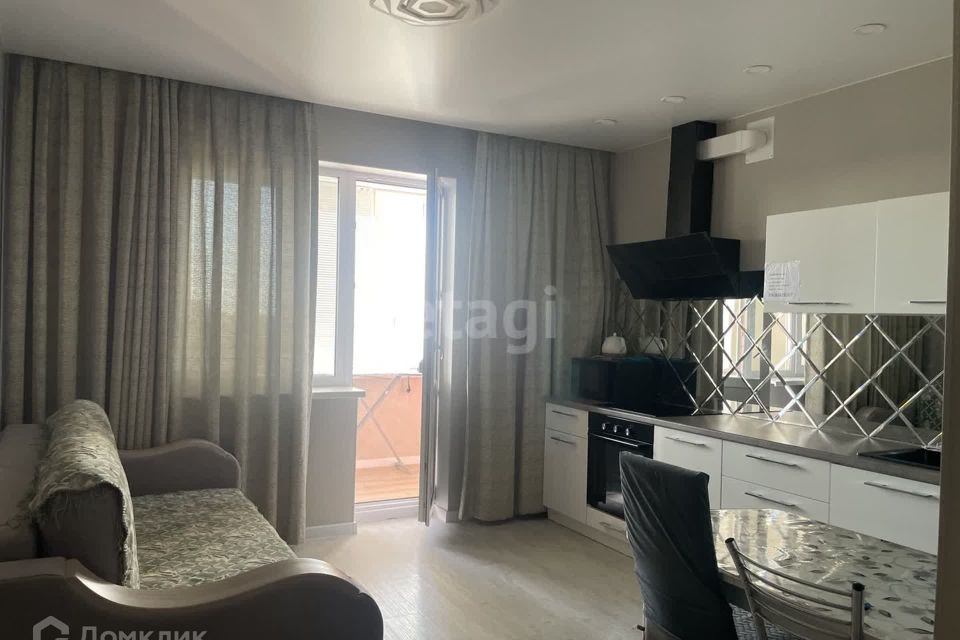 Продаётся 1-комнатная квартира, 37.7 м²
