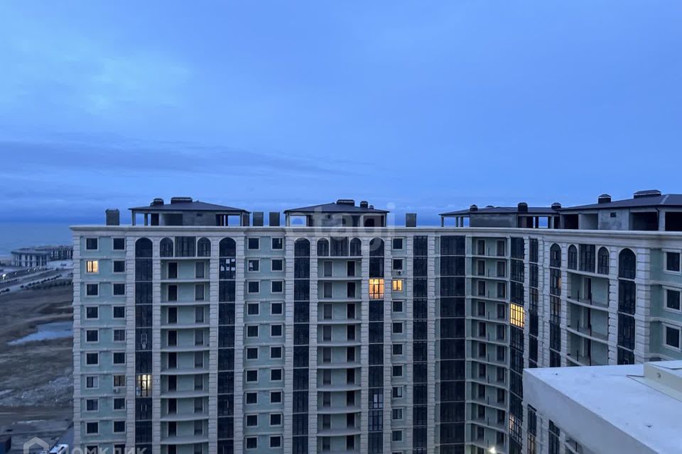 Продаётся 8-комнатная квартира, 270 м²