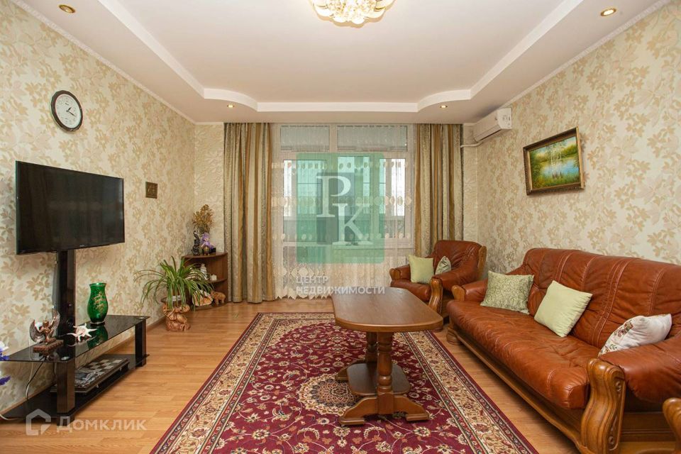 Продаётся 3-комнатная квартира, 106.6 м²